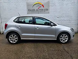 Used 2011 Volkswagen Polo Se Silver - Interior and Exterior details 8