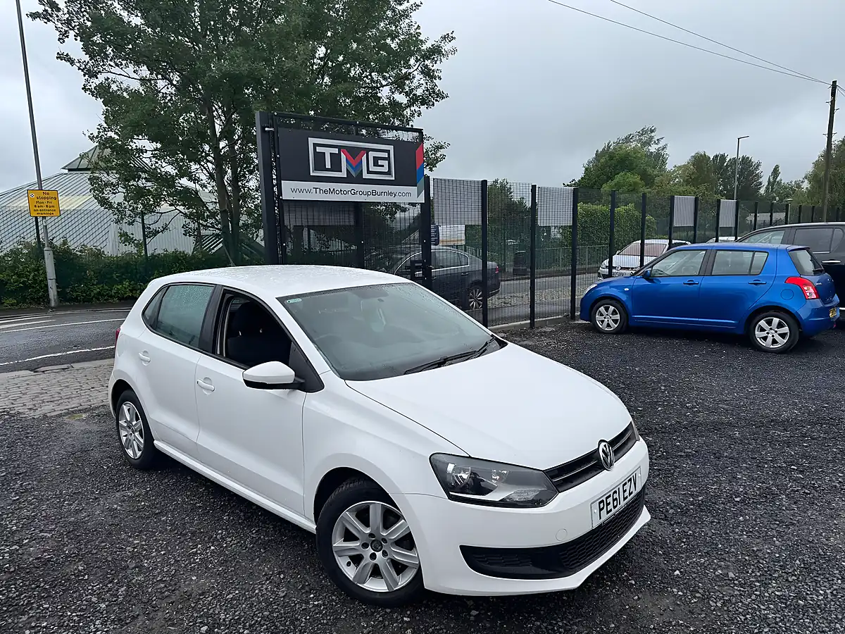Used 2011 Volkswagen Polo Se White - Front View