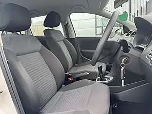 Used 2011 Volkswagen Polo Se White - Interior and Exterior details 14