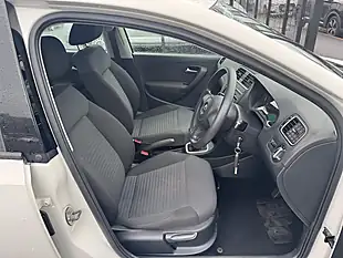 Used 2011 Volkswagen Polo Se White - Interior and Exterior details 15