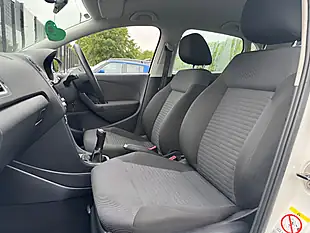 Used 2011 Volkswagen Polo Se White - Interior and Exterior details 18