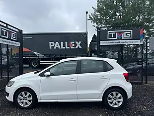 Used 2011 Volkswagen Polo Se White - Interior and Exterior details 2
