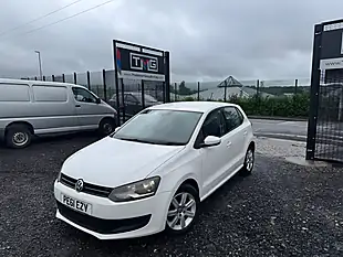 Used 2011 Volkswagen Polo Se White - Interior and Exterior details 4