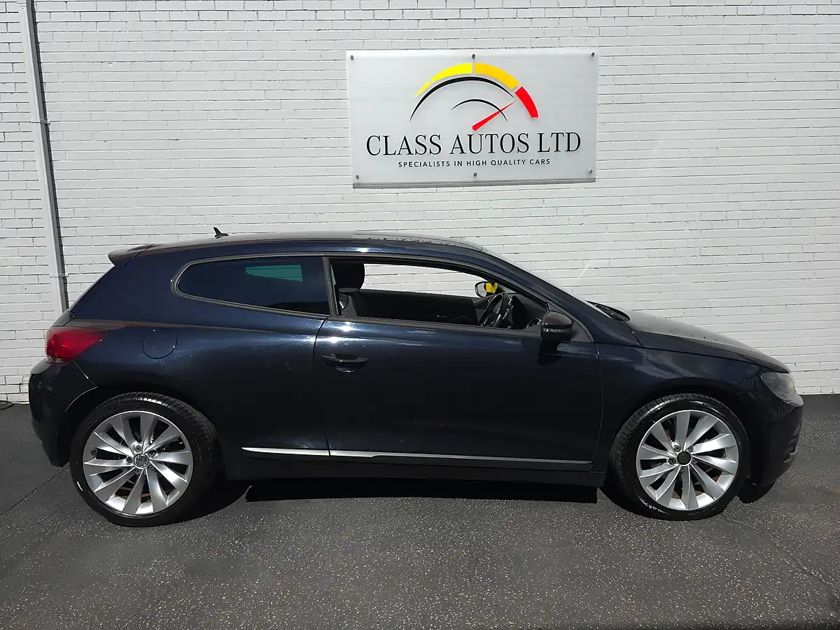 Used 2011 Volkswagen Scirocco Bluemotion Tech GT Black - Interior and Exterior details 10