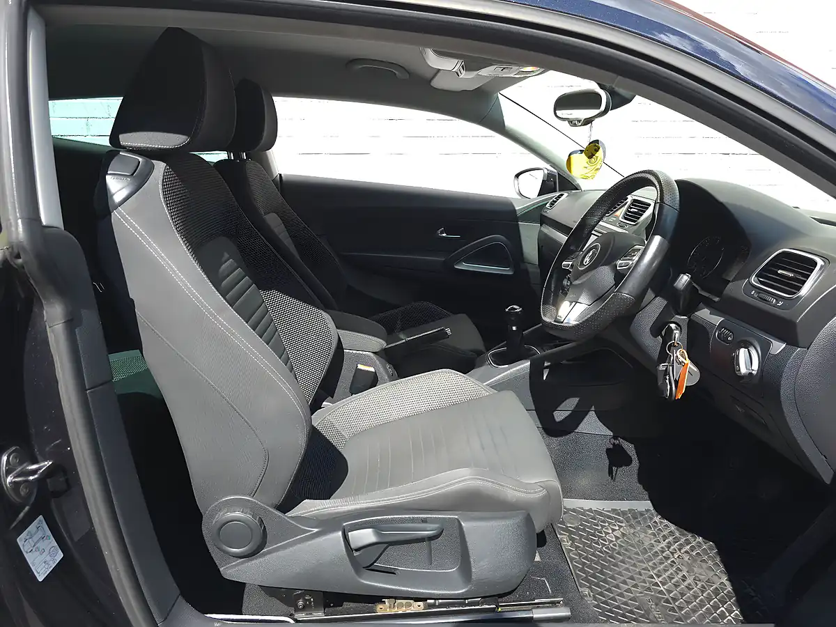 Used 2011 Volkswagen Scirocco Bluemotion Tech GT Black - Interior and Exterior details 13