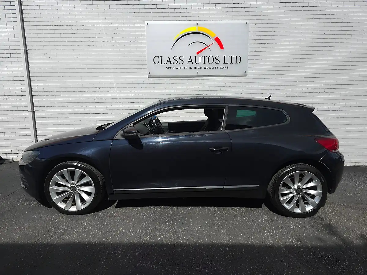 Used 2011 Volkswagen Scirocco Bluemotion Tech GT Black - Interior and Exterior details 8