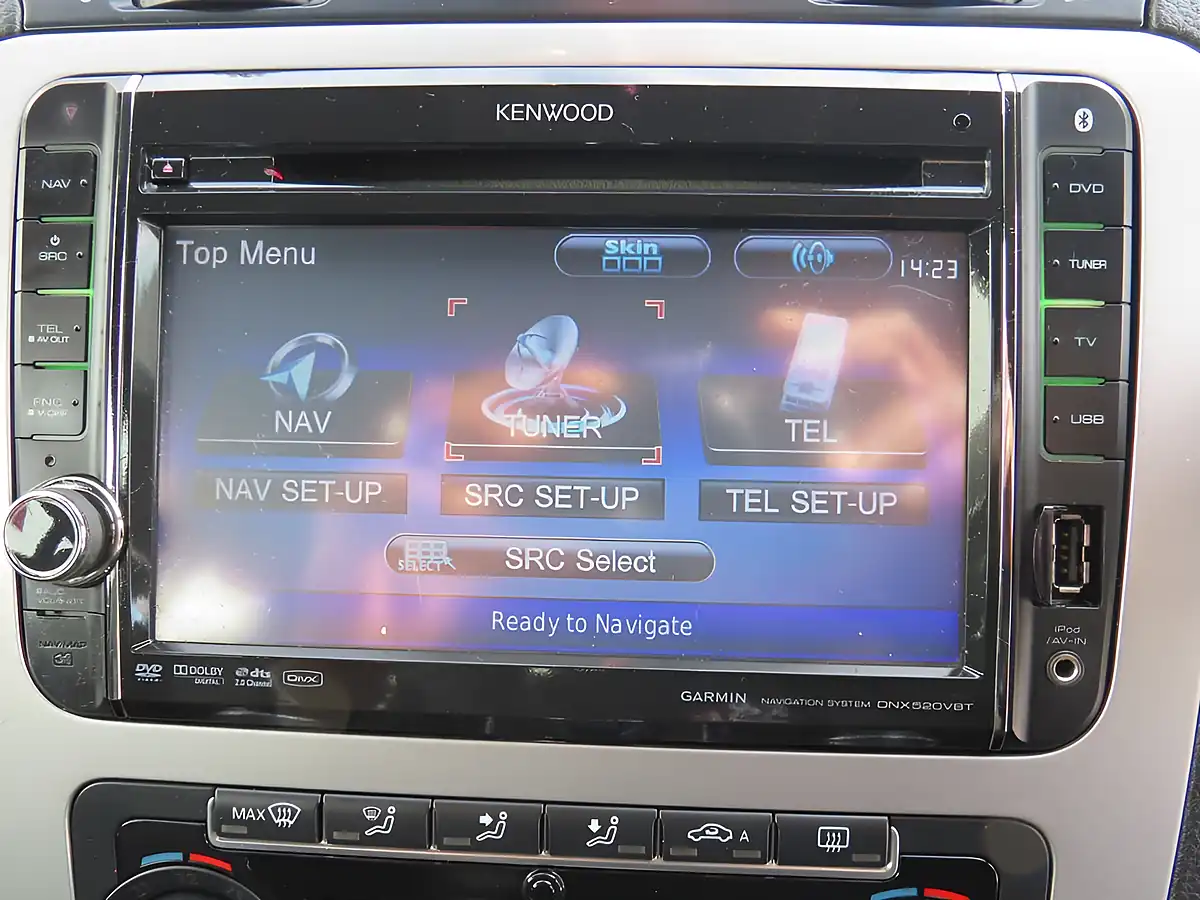 Used 2011 Volkswagen Scirocco Bluemotion Tech White - Interior and Exterior details 12