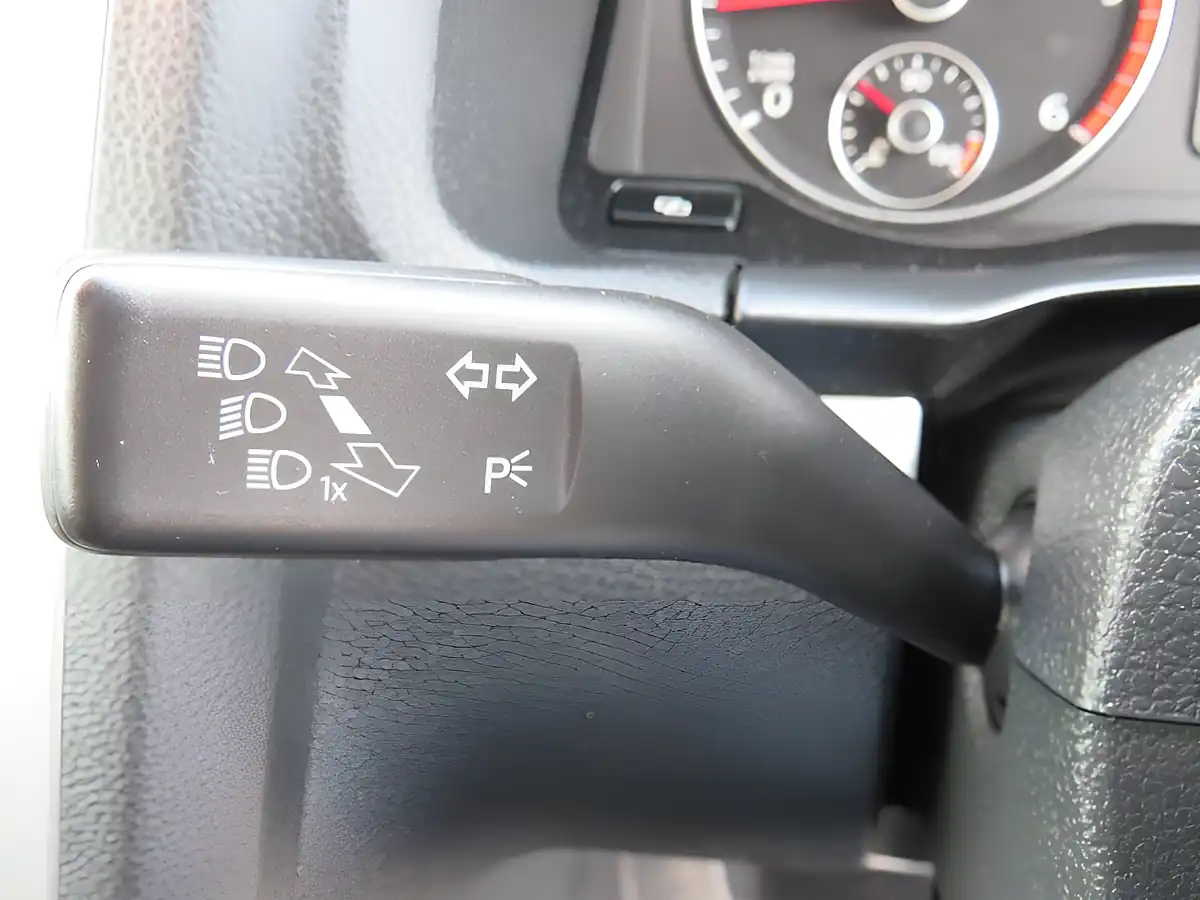 Used 2011 Volkswagen Scirocco Bluemotion Tech White - Interior and Exterior details 13