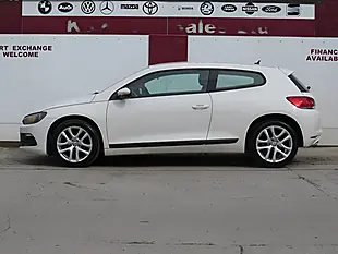 Used 2011 Volkswagen Scirocco Bluemotion Tech White - Interior and Exterior details 5