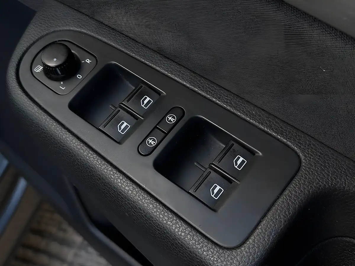 Used 2011 Volkswagen Sharan Bluemotion Tech S Grey - Interior and Exterior details 15