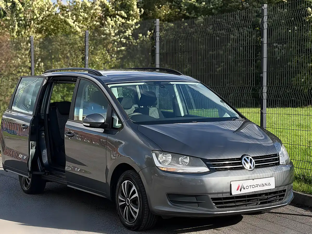 Used 2011 Volkswagen Sharan Bluemotion Tech S Grey - Interior and Exterior details 7