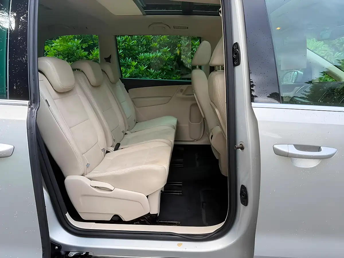 Used 2011 Volkswagen Sharan Sel Silver - Interior and Exterior details 11