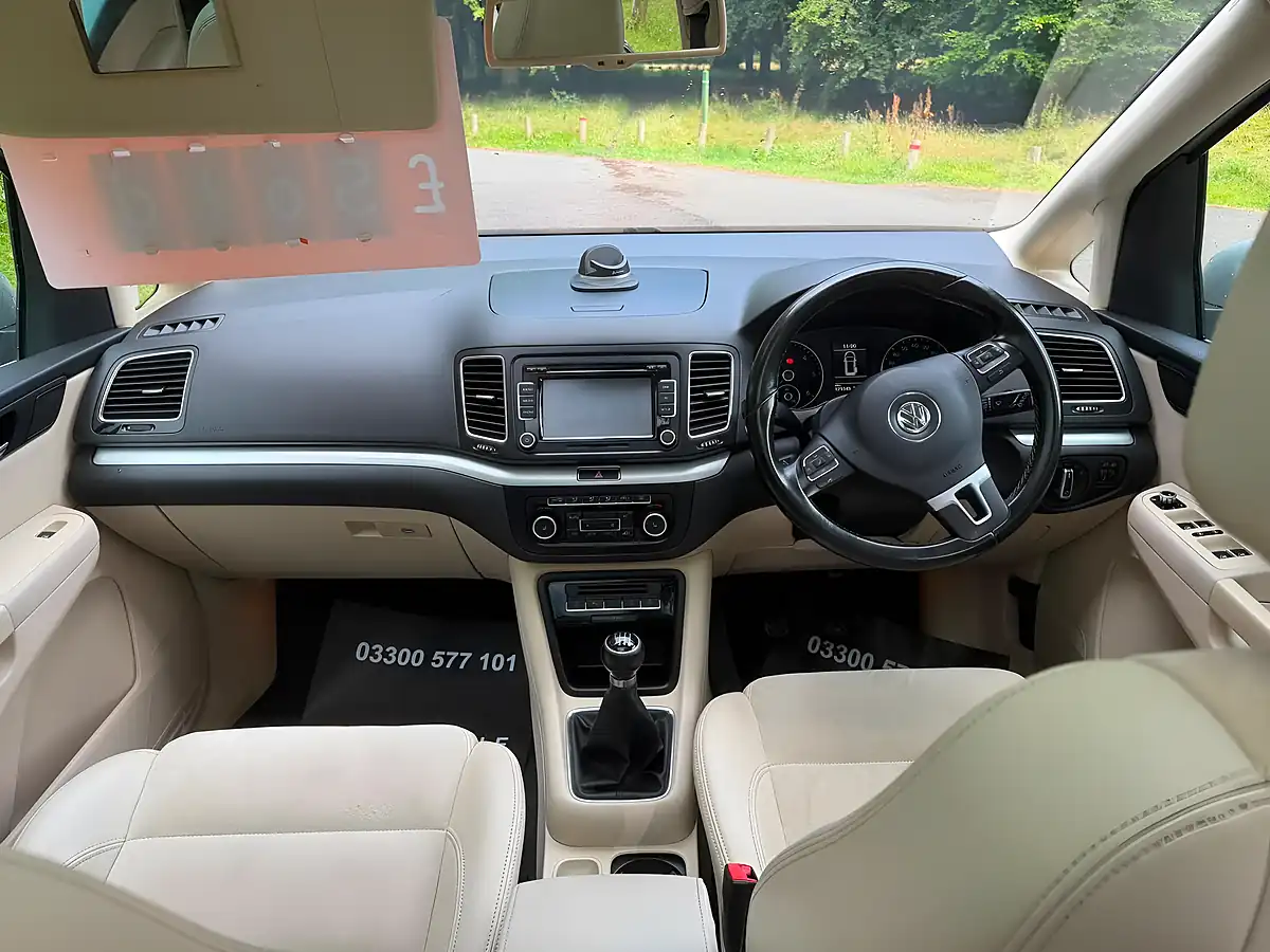 Used 2011 Volkswagen Sharan Sel Silver - Interior and Exterior details 14