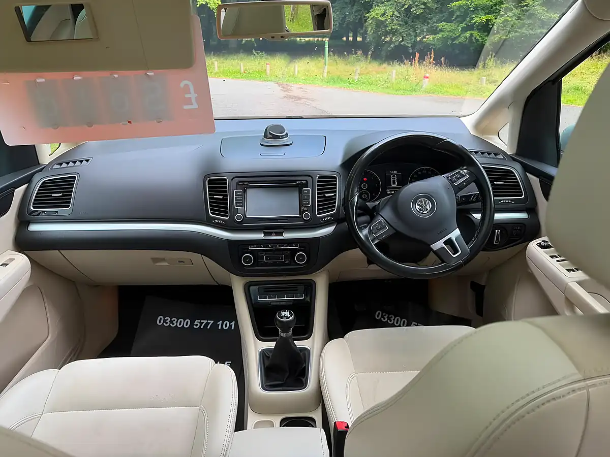 Used 2011 Volkswagen Sharan Sel Silver - Interior and Exterior details 15