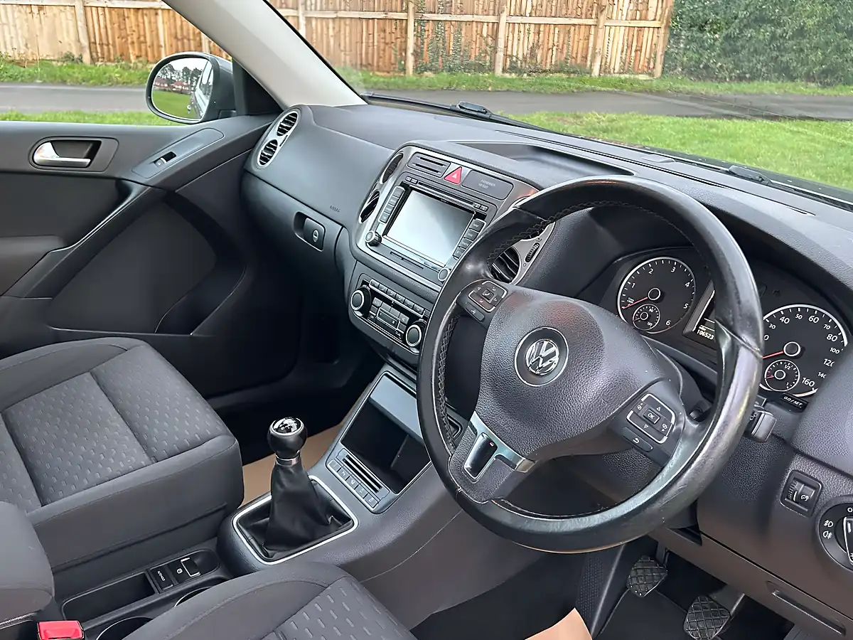 Used 2011 Volkswagen Tiguan Match Grey - Interior and Exterior details 14