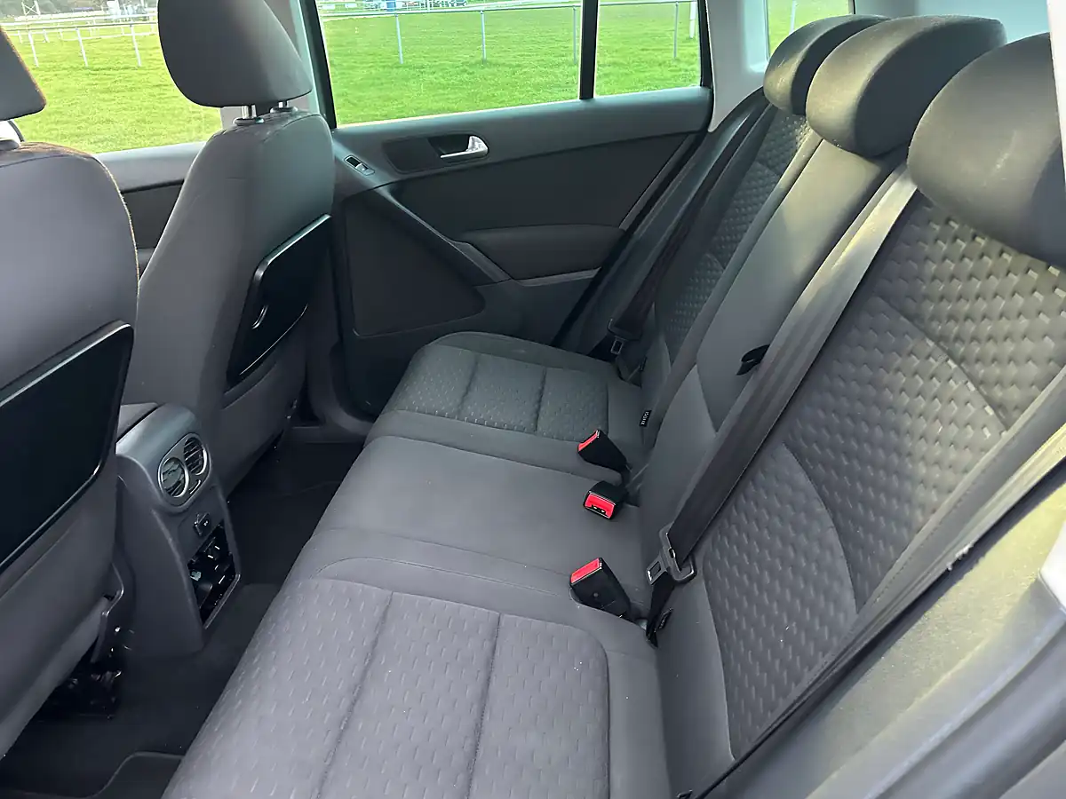 Used 2011 Volkswagen Tiguan Match Grey - Interior and Exterior details 16