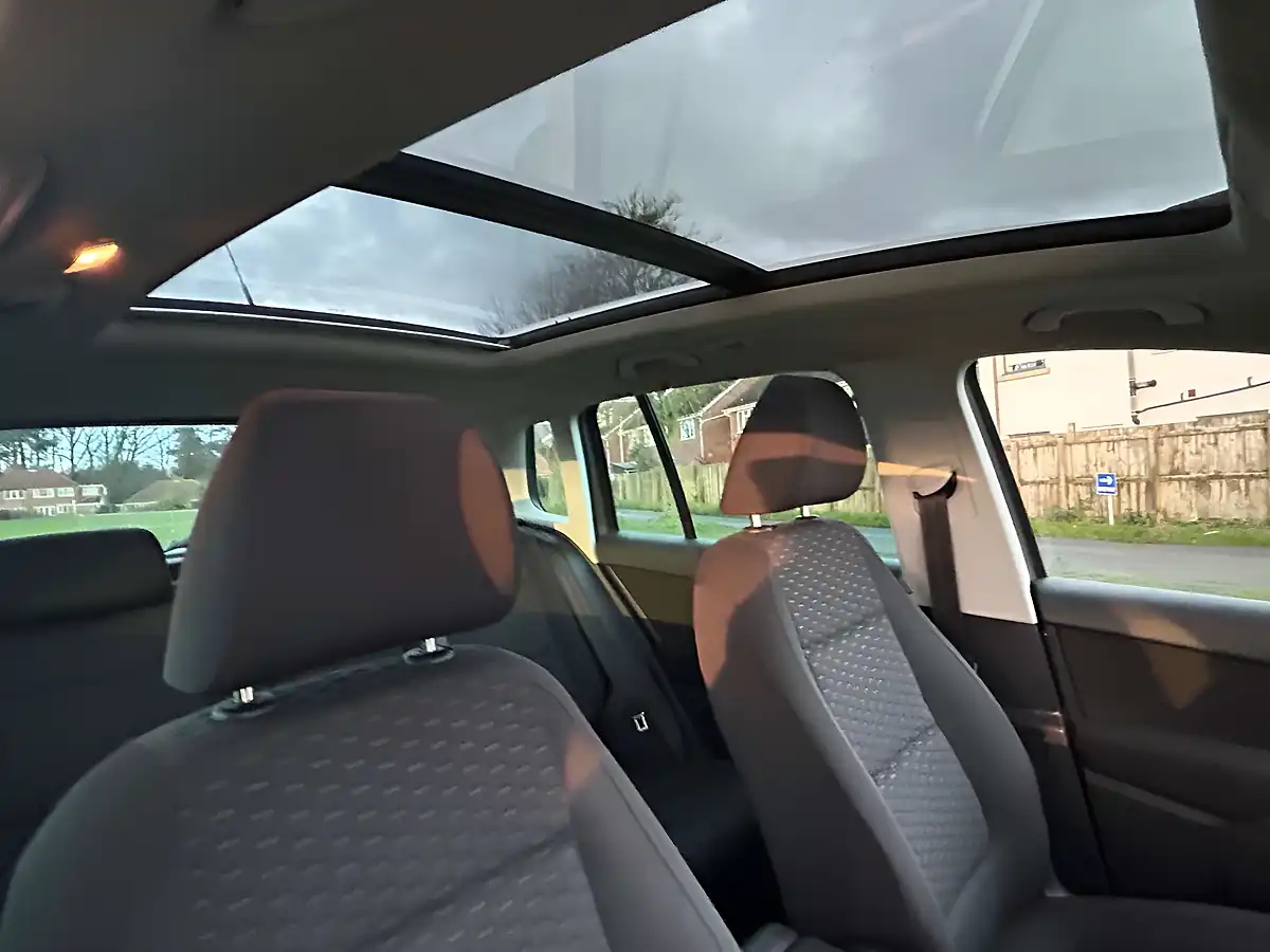 Used 2011 Volkswagen Tiguan Match Grey - Interior and Exterior details 19