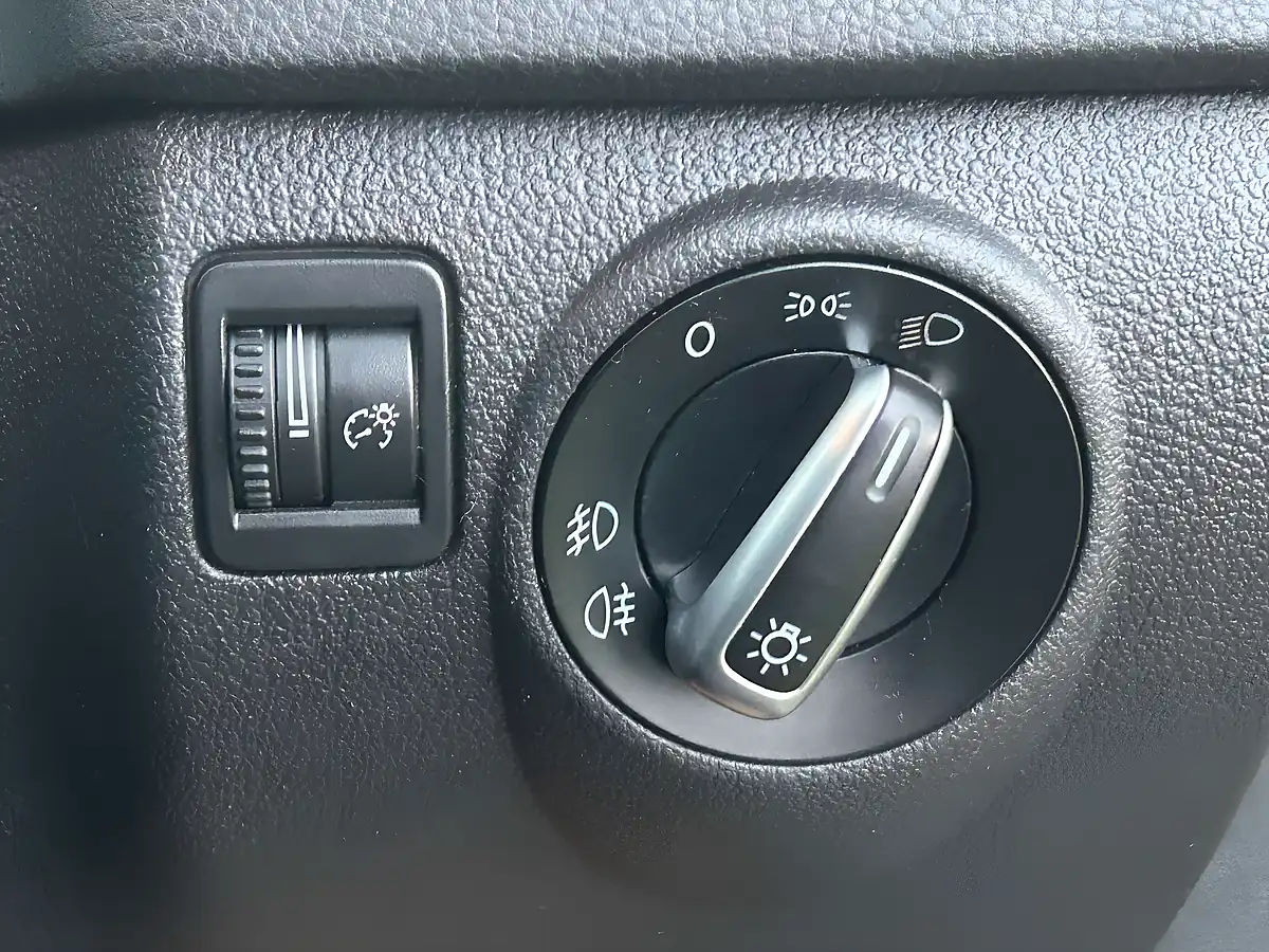 Used 2011 Volkswagen Tiguan Match Grey - Interior and Exterior details 20