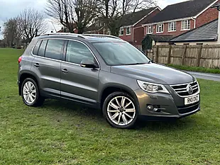 Used 2011 Volkswagen Tiguan Match Grey - Interior and Exterior details 3