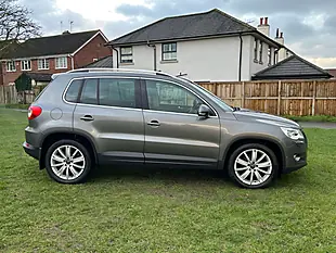 Used 2011 Volkswagen Tiguan Match Grey - Interior and Exterior details 4