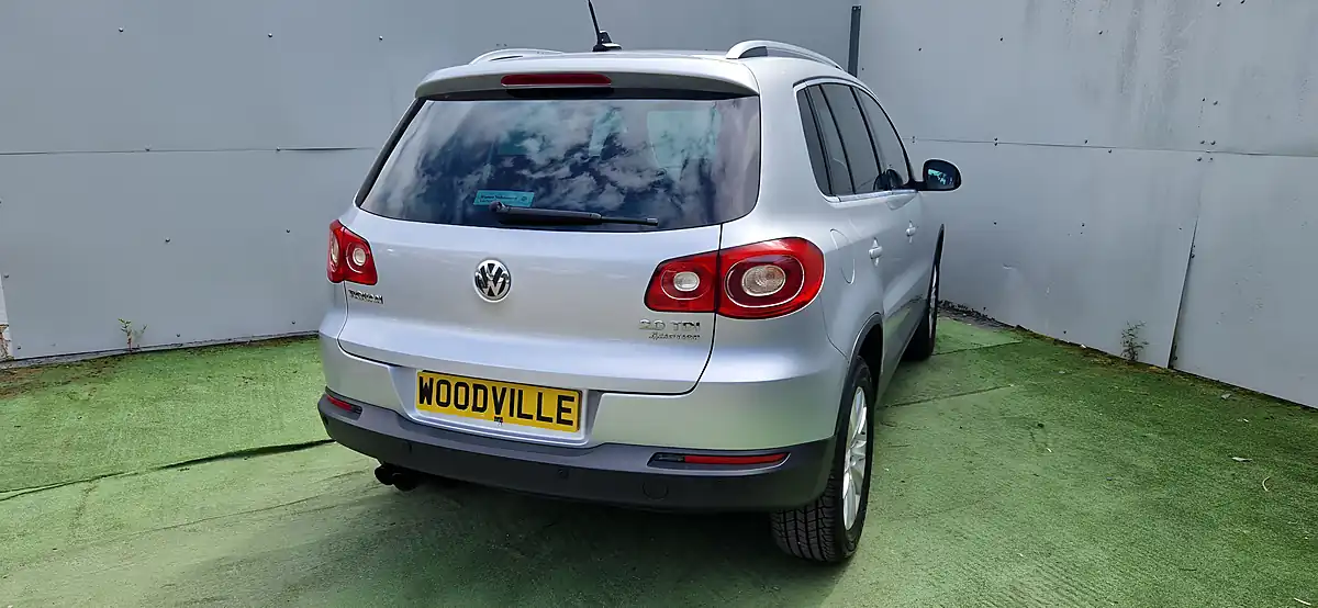 Used 2011 Volkswagen Tiguan Match Silver - Interior and Exterior details 8
