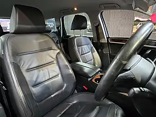 Used 2011 Volkswagen Touareg Se Black - Interior and Exterior details 18