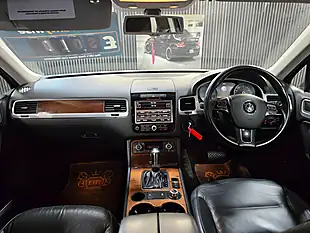 Used 2011 Volkswagen Touareg Se Black - Interior and Exterior details 19