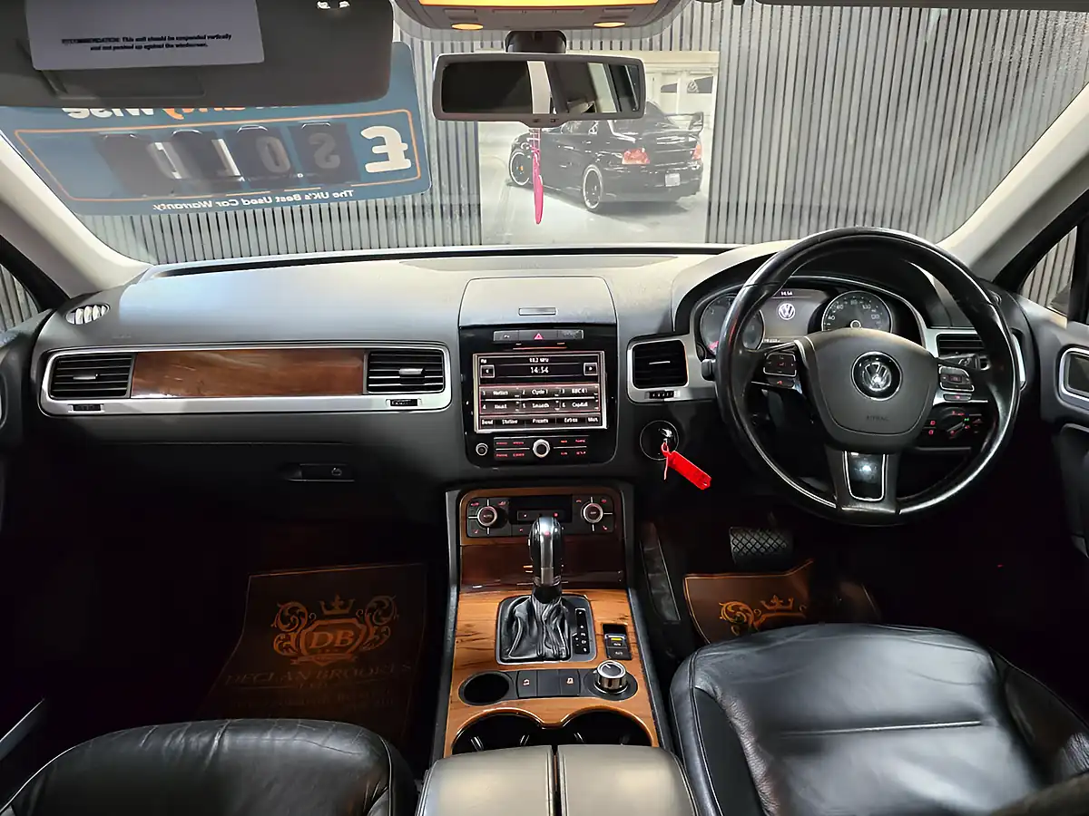 Used 2011 Volkswagen Touareg Se Black - Interior and Exterior details 19