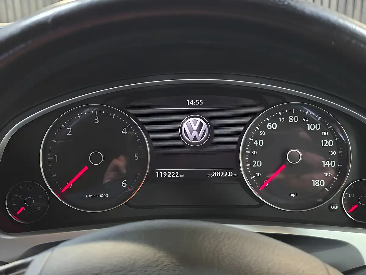 Used 2011 Volkswagen Touareg Se Black - Interior and Exterior details 20