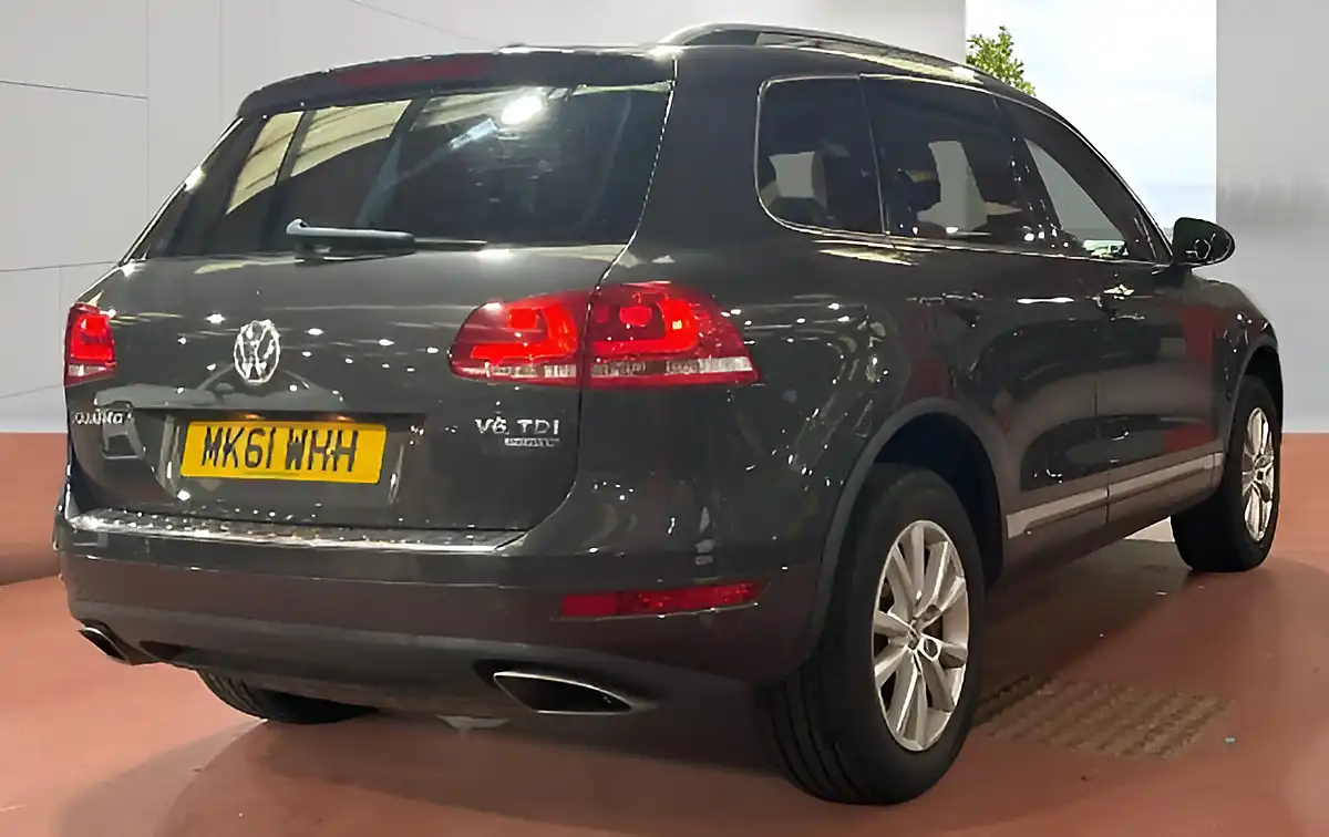 Used 2011 Volkswagen Touareg Se Grey - Interior and Exterior details 3