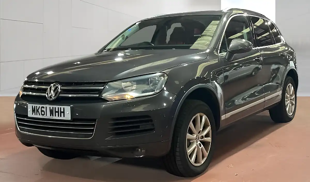 Used 2011 Volkswagen Touareg Se Grey - Interior and Exterior details 4