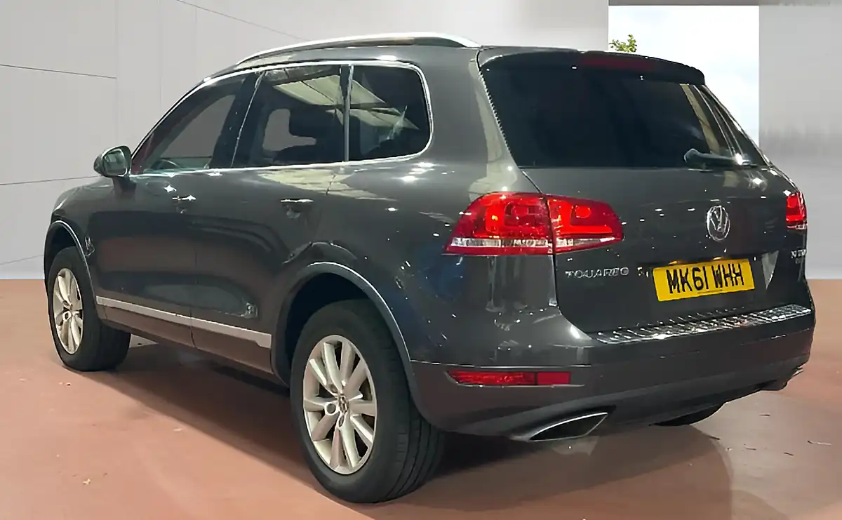 Used 2011 Volkswagen Touareg Se Grey - Interior and Exterior details 6