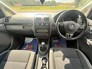 Used 2011 Volkswagen Touran Se Red - Interior and Exterior details 12