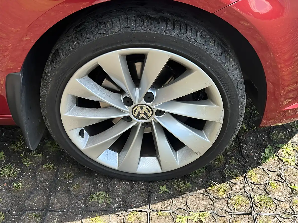 Used 2011 Volkswagen Touran Se Red - Interior and Exterior details 19