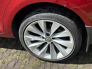 Used 2011 Volkswagen Touran Se Red - Interior and Exterior details 20