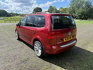 Used 2011 Volkswagen Touran Se Red - Interior and Exterior details 4