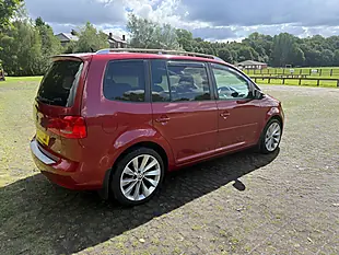 Used 2011 Volkswagen Touran Se Red - Interior and Exterior details 6