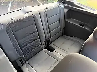 Used 2011 Volkswagen Touran Se Silver - Interior and Exterior details 10
