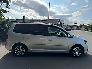 Used 2011 Volkswagen Touran Se Silver - Interior and Exterior details 6
