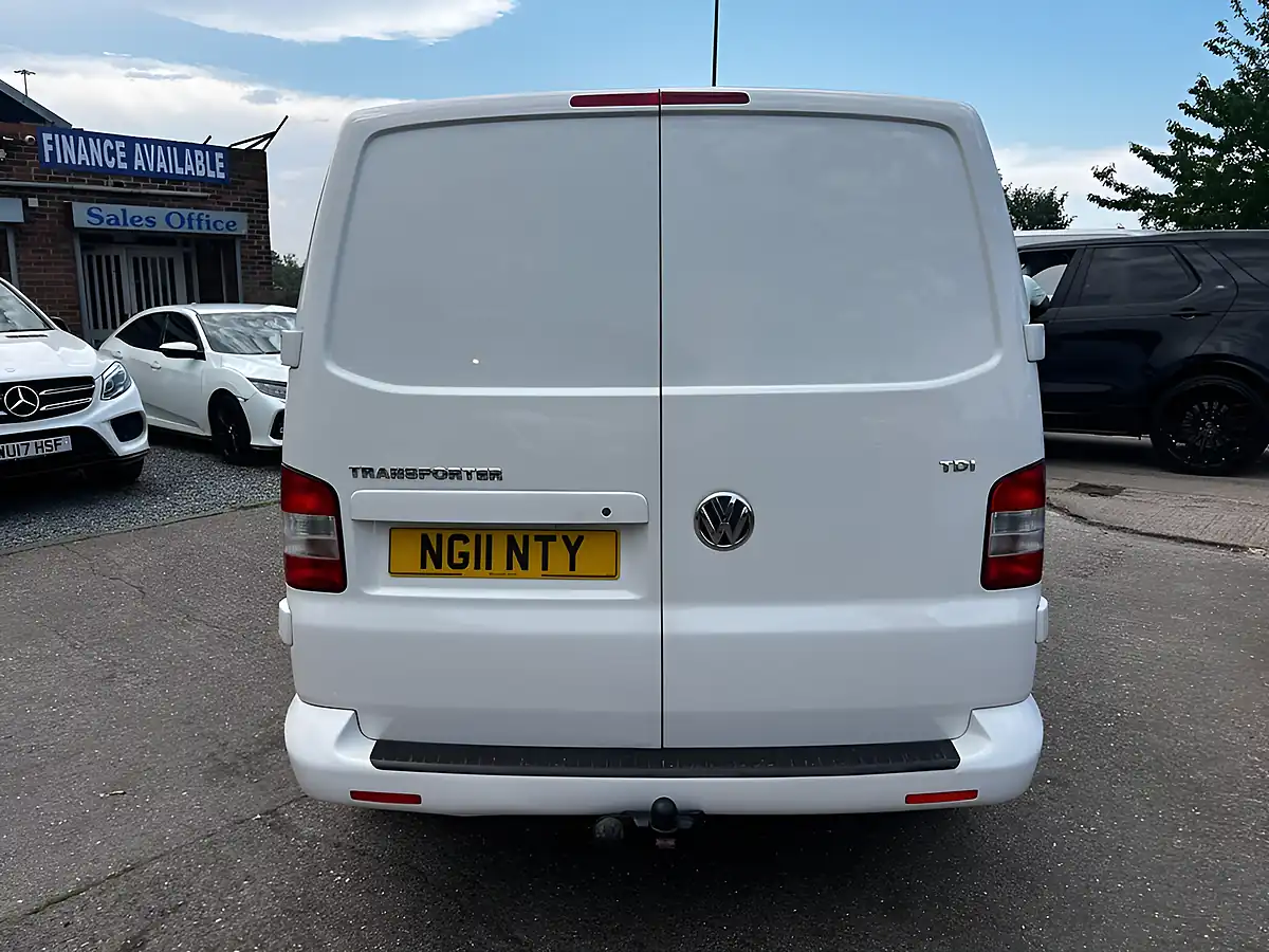 Used 2011 Volkswagen Transporter T26 L1 H1 White - Interior and Exterior details 6