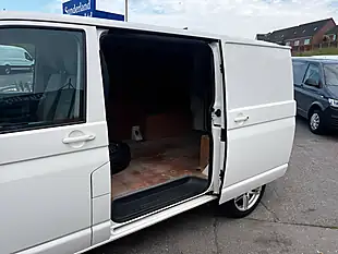 Used 2011 Volkswagen Transporter T26 L1 H1 White - Interior and Exterior details 8