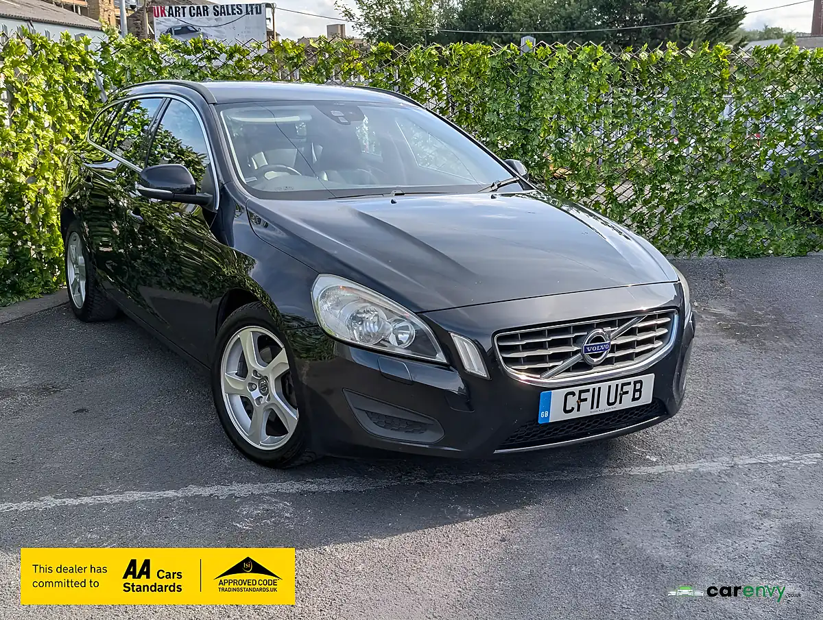 Used 2011 Volvo V60 Se Black - Front View