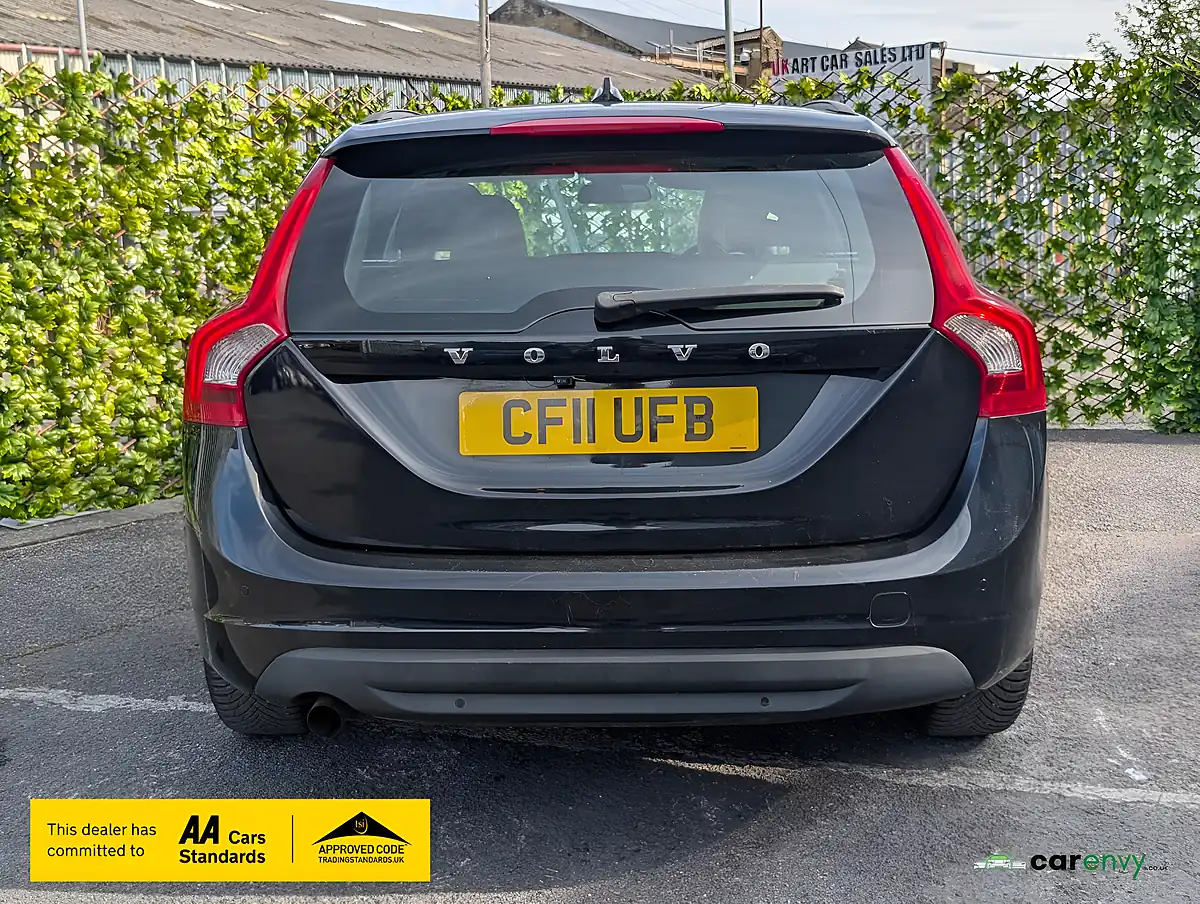 Used 2011 Volvo V60 Se Black - Interior and Exterior details 10