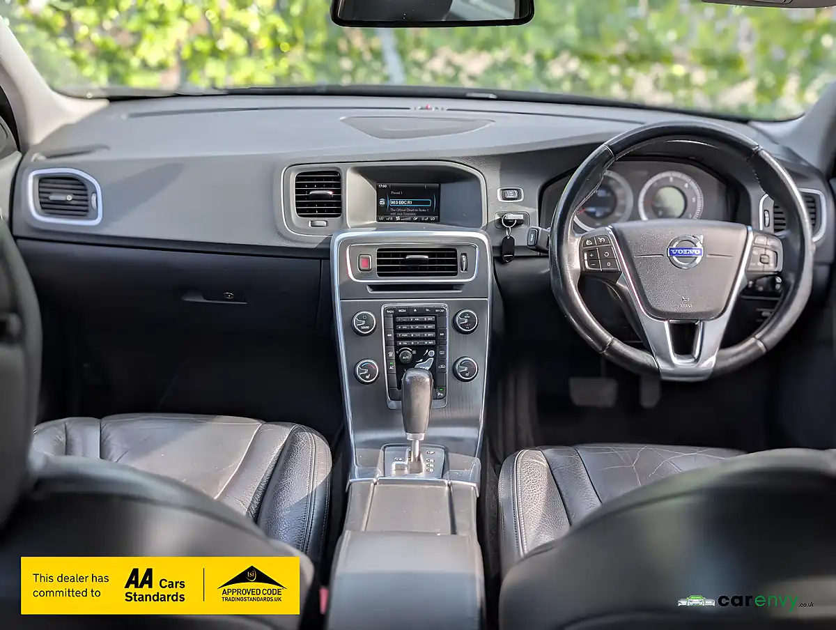 Used 2011 Volvo V60 Se Black - Interior and Exterior details 12