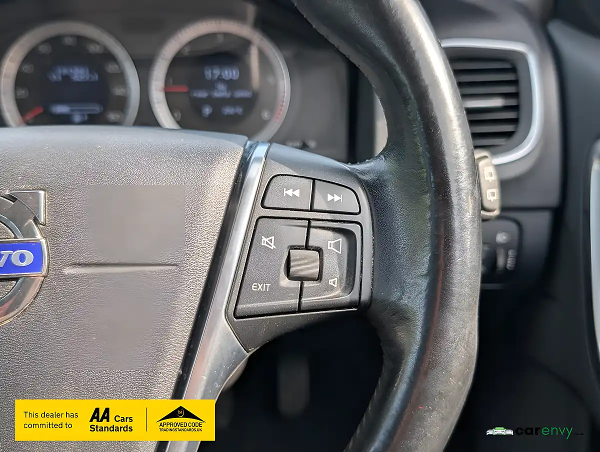 Used 2011 Volvo V60 Se Black - Interior and Exterior details 13