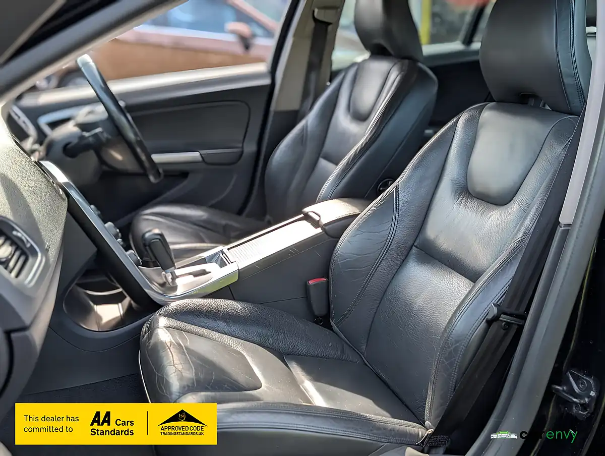 Used 2011 Volvo V60 Se Black - Interior and Exterior details 15