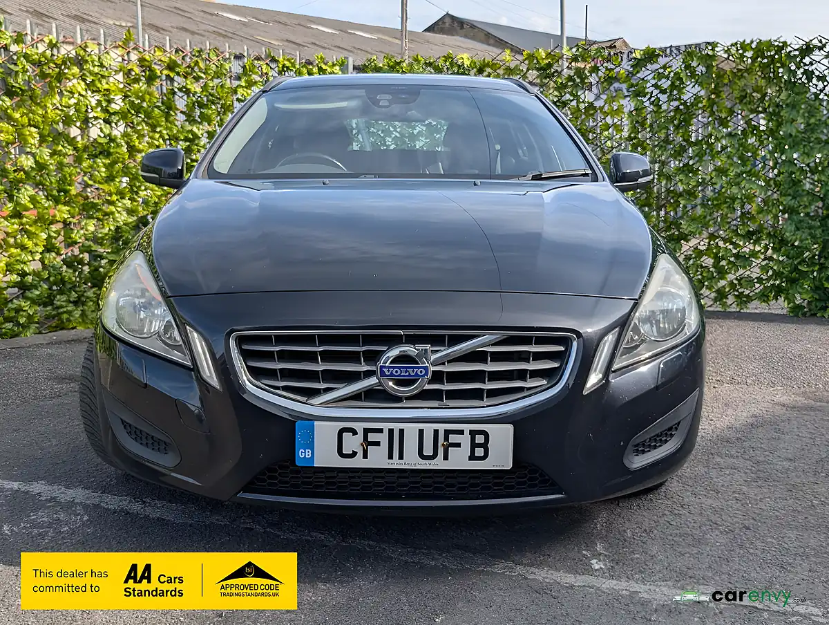 Used 2011 Volvo V60 Se Black - Interior and Exterior details 4