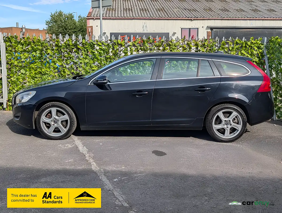 Used 2011 Volvo V60 Se Black - Interior and Exterior details 9