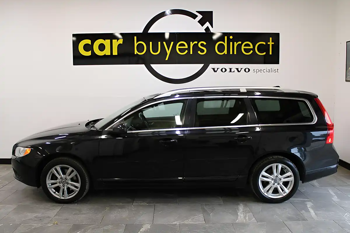 Used 2011 Volvo V70 Se Lux Black - Interior and Exterior details 12