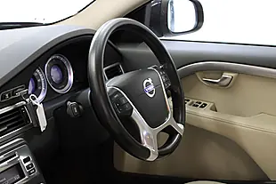 Used 2011 Volvo V70 Se Lux Black - Interior and Exterior details 15
